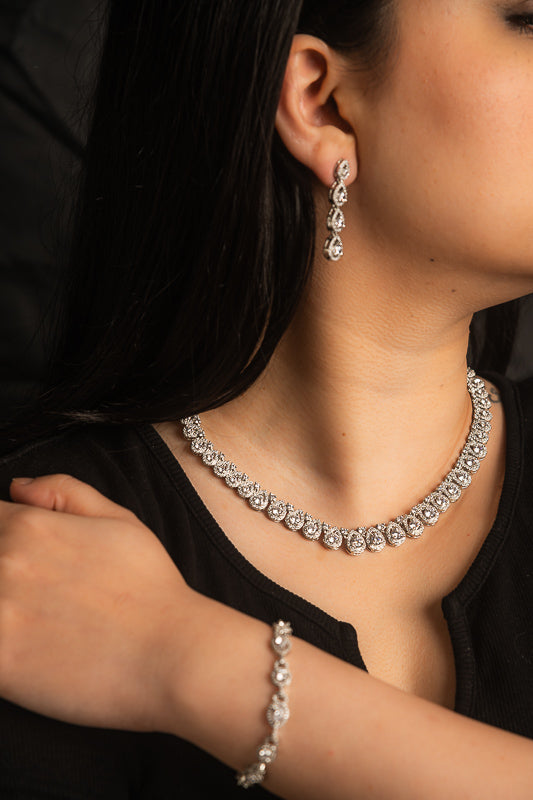 Dewy Diamond Necklace Set